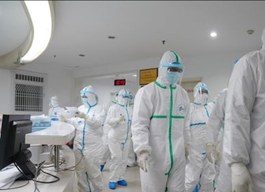 医用防护服何以如此紧缺？检测周期长 原料配置低效