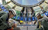 三名UM科学家正在帮助升级世界上最大的粒子加速器“大型强子对撞机”