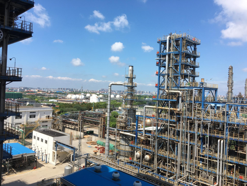 上海石化首次使用无损检测机器人为管道做“肠镜”