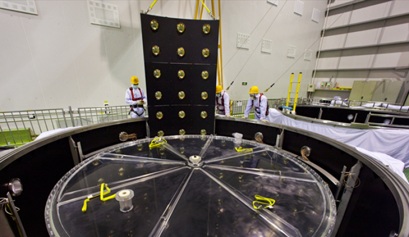 核电站内捕捉幽灵粒子