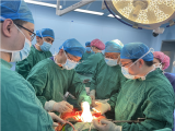 海南省肿瘤医院专家成功完成“术中放疗”