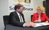南布鲁斯与 NWMO签署主办协议