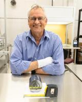 锗探测器助力科学家探索宇宙基本奥秘