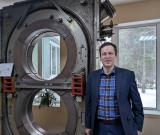 俄罗斯科学家探索太空粒子加速与水下中微子望远镜