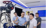 同方股份副总裁燕宪文一行到访中核科技