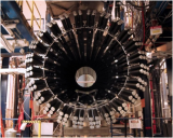 中子内部：科学家发现隐藏的物质层