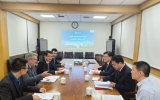 大型强子对撞机底夸克实验国际合作组代表团访问清华大学