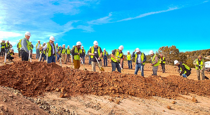 美国安菲尔德能源公司铀钒矿破土动工