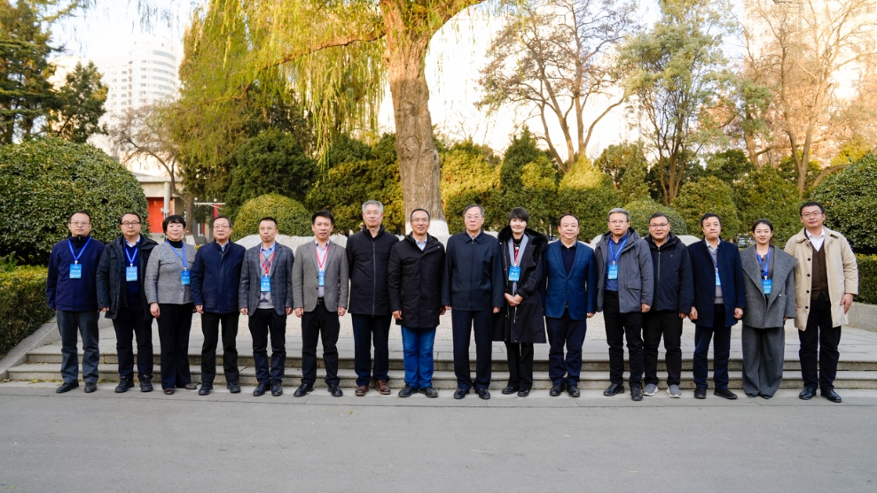 专家组合影