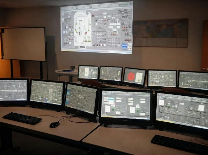 哈萨克斯坦与美国开展小堆合作