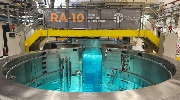 阿根廷RA-1 多用途反应堆主冷却回路第一台泵调试工作完成