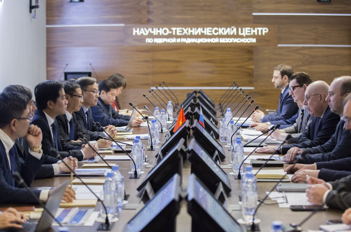 越南科技部代表团访问俄罗斯核与辐射安全科学技术中心