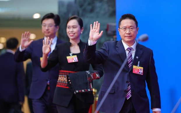 省人大代表魏智刚亮相“代表通道”：中核全产业链助力自贸港发展
