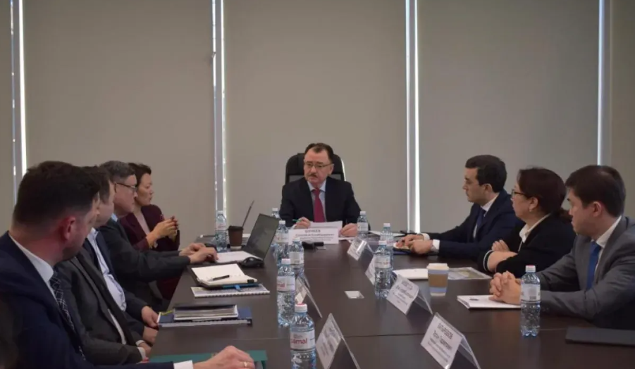哈萨克斯坦原子能署召开公共委员会会议 聚焦核电建设与战略规划