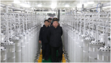 金正恩视察新核物质厂：进一步加强核武力并坚决行使拥核国家地位