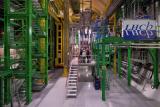 LHCb新数据揭示底夸克罕见衰变与标准模型存在4σ偏差
