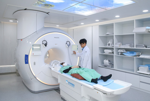韩国原子能医院引进AI驱动3.0T MRI，强化癌症精准诊疗能力